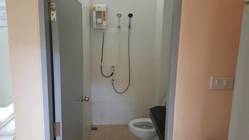 Jirasin Hotel&Apartment Ranong Exterior foto